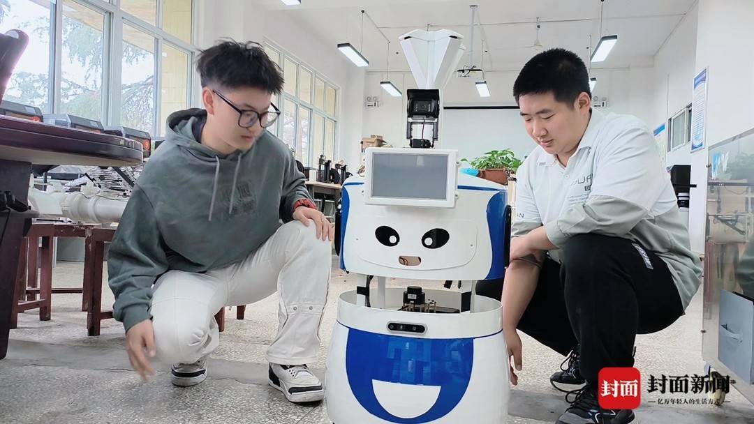 你好，机器人在家吗