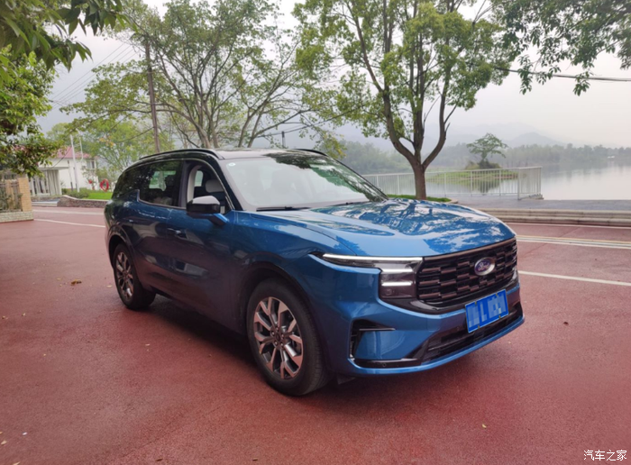 人保伴您前行,拥有“如意行”驾乘险，出行更顺畅！_科技、绿色与国潮：2025-2030年中国运动服行业投资价值与战略前景展望