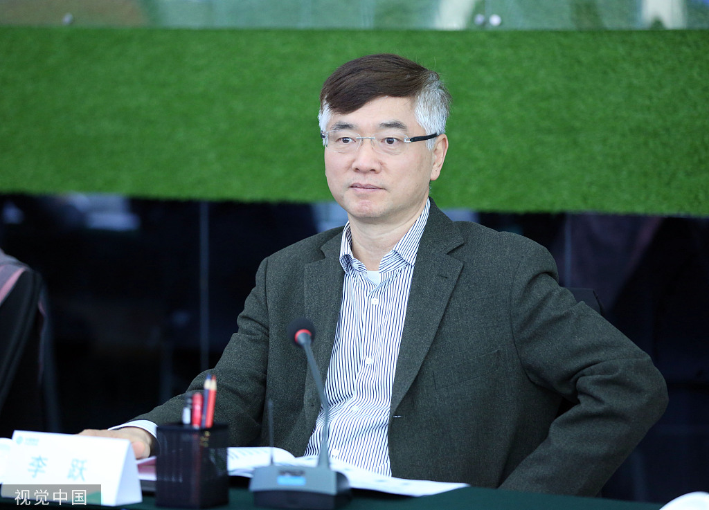 青岛农商银行：董事长王锡峰因到龄退休辞任，于丰星代为履职