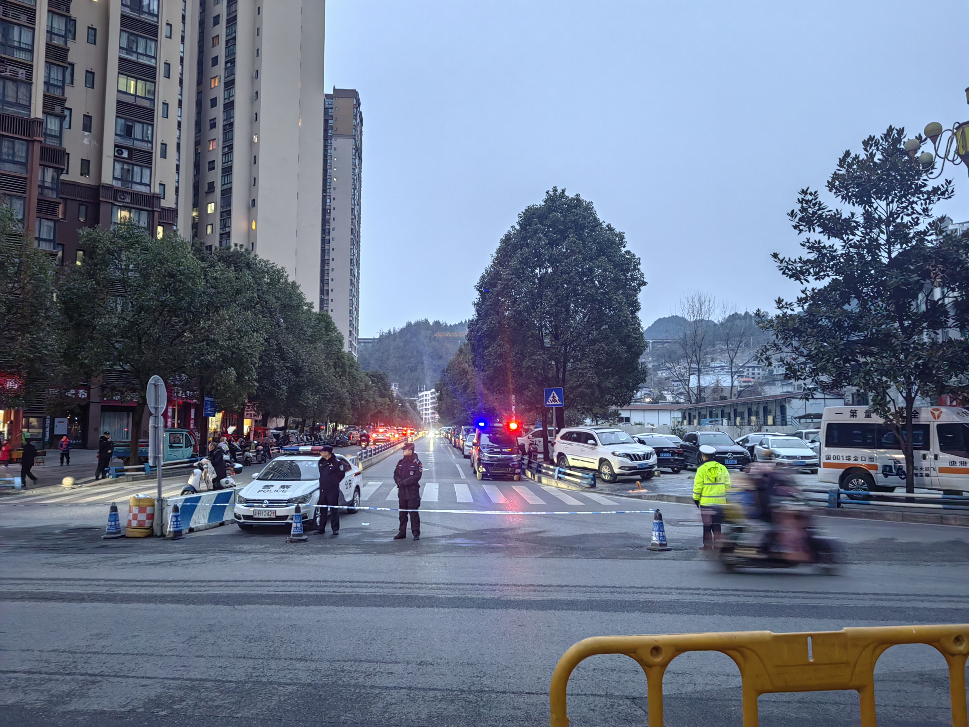 人保服务,拥有“如意行”驾乘险，出行更顺畅！_2025年储能材料行业现状与发展趋势分析