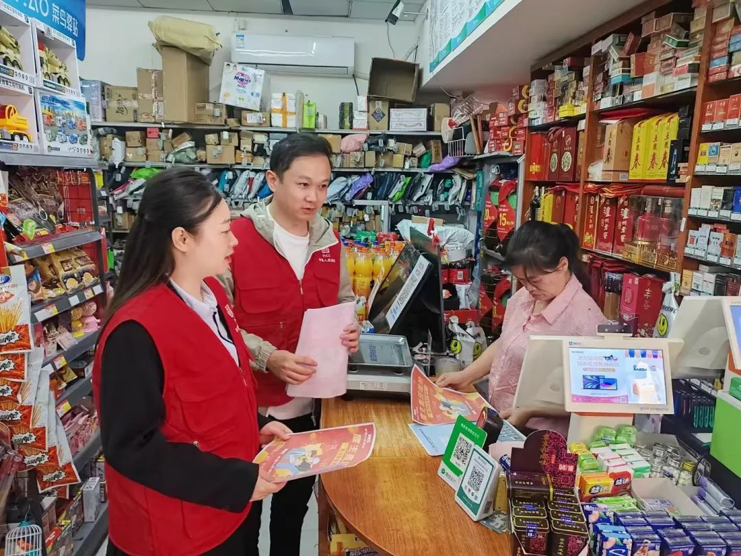 人保财险政银保 ,人保车险_2025年工业机器人行业竞争格局分析及发展前景预测