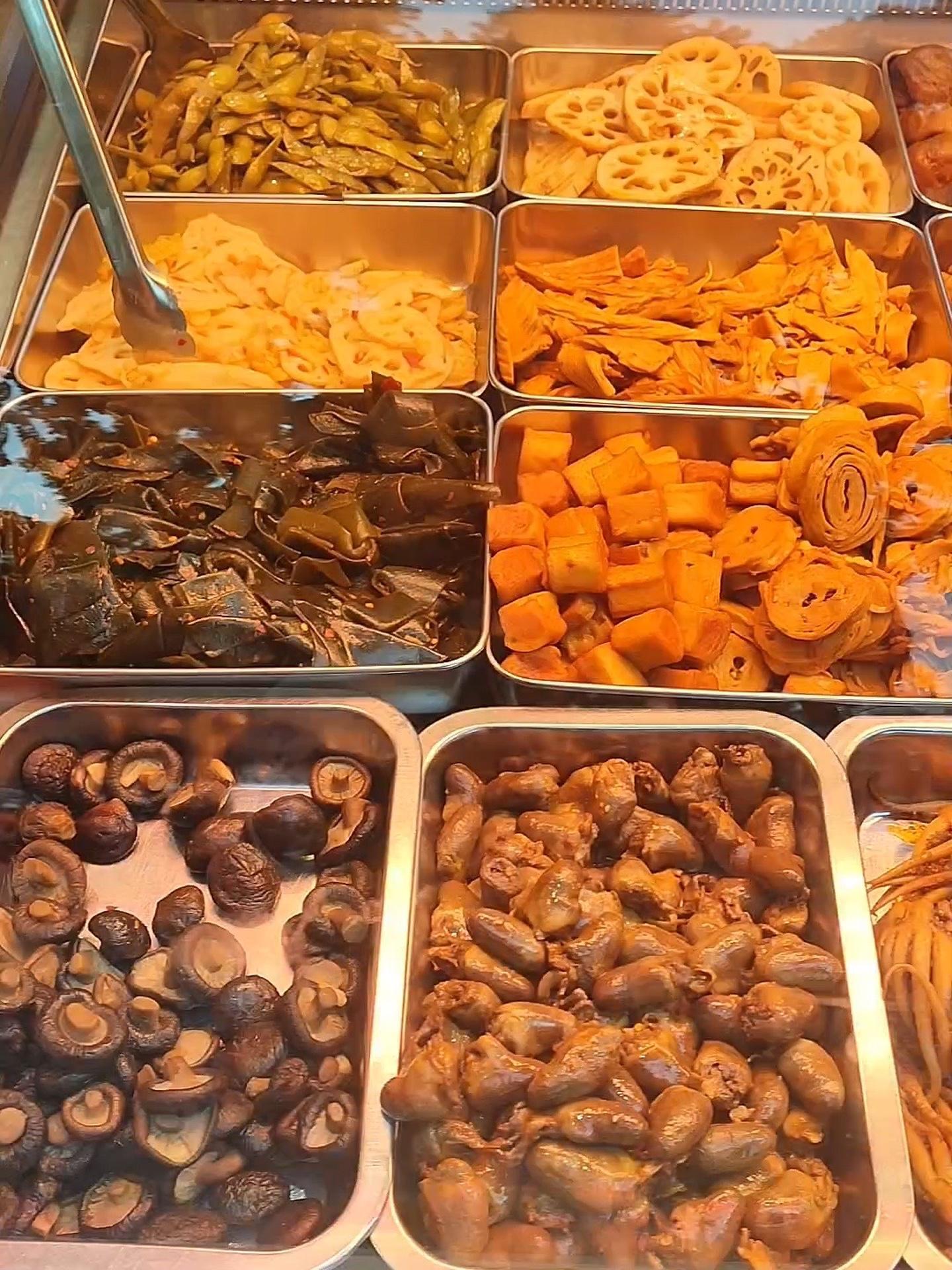 卤味行业市场全景调研2025:卤味巨头煌上煌半年减少762家店_人保服务 ,人保服务