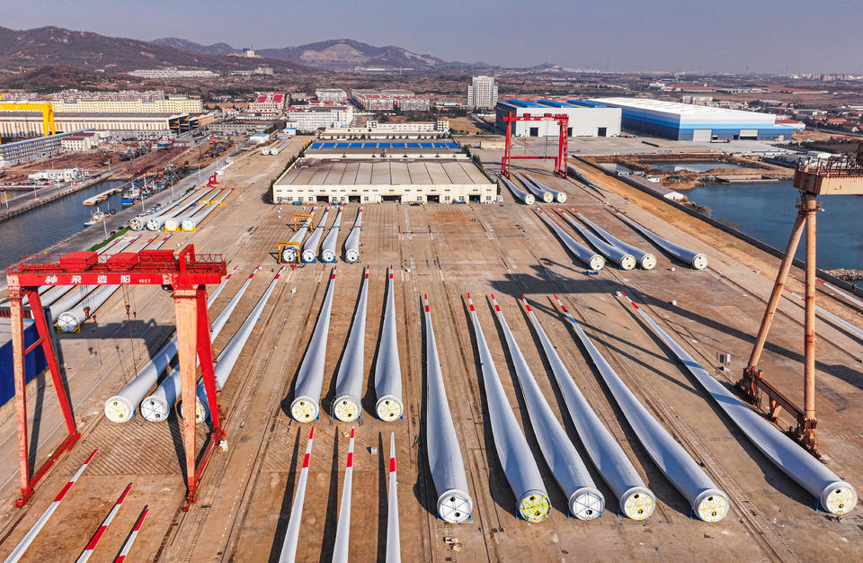 人保伴您前行,人保财险 _2025中国海上风电行业：一台海上风机如何撬动万亿级赛道?