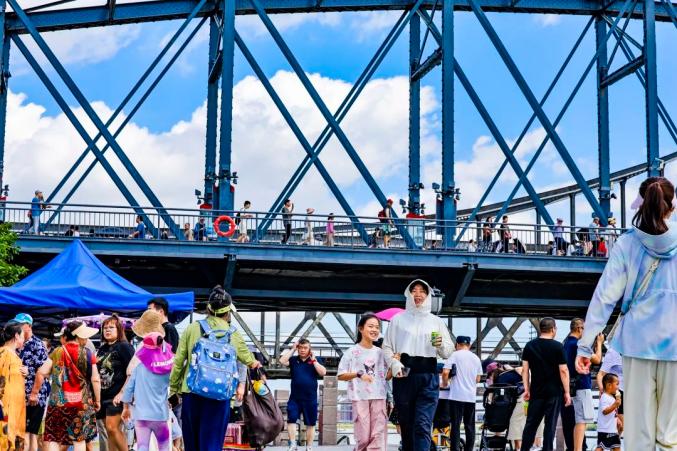 跨境游“热辣滚烫” 或促暑期出游人数创新高