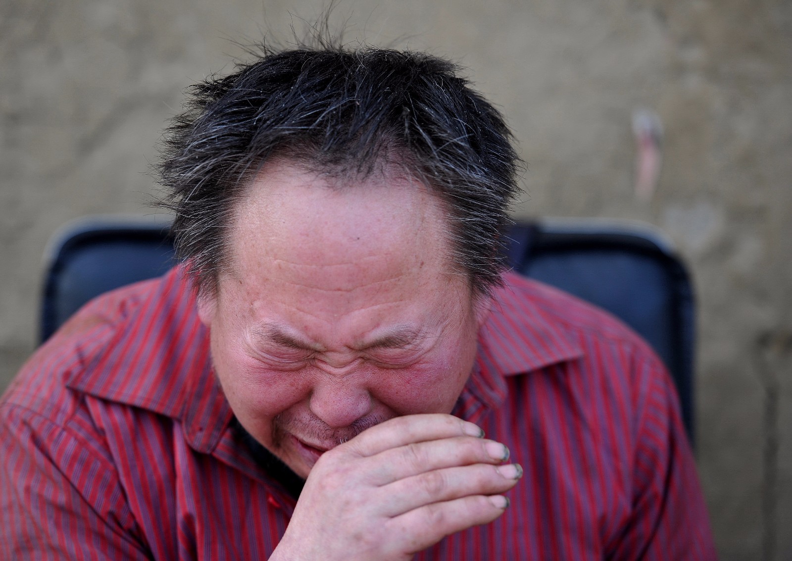 抢走孩子方向盘的父母，正在制造精神瘫痪的一代