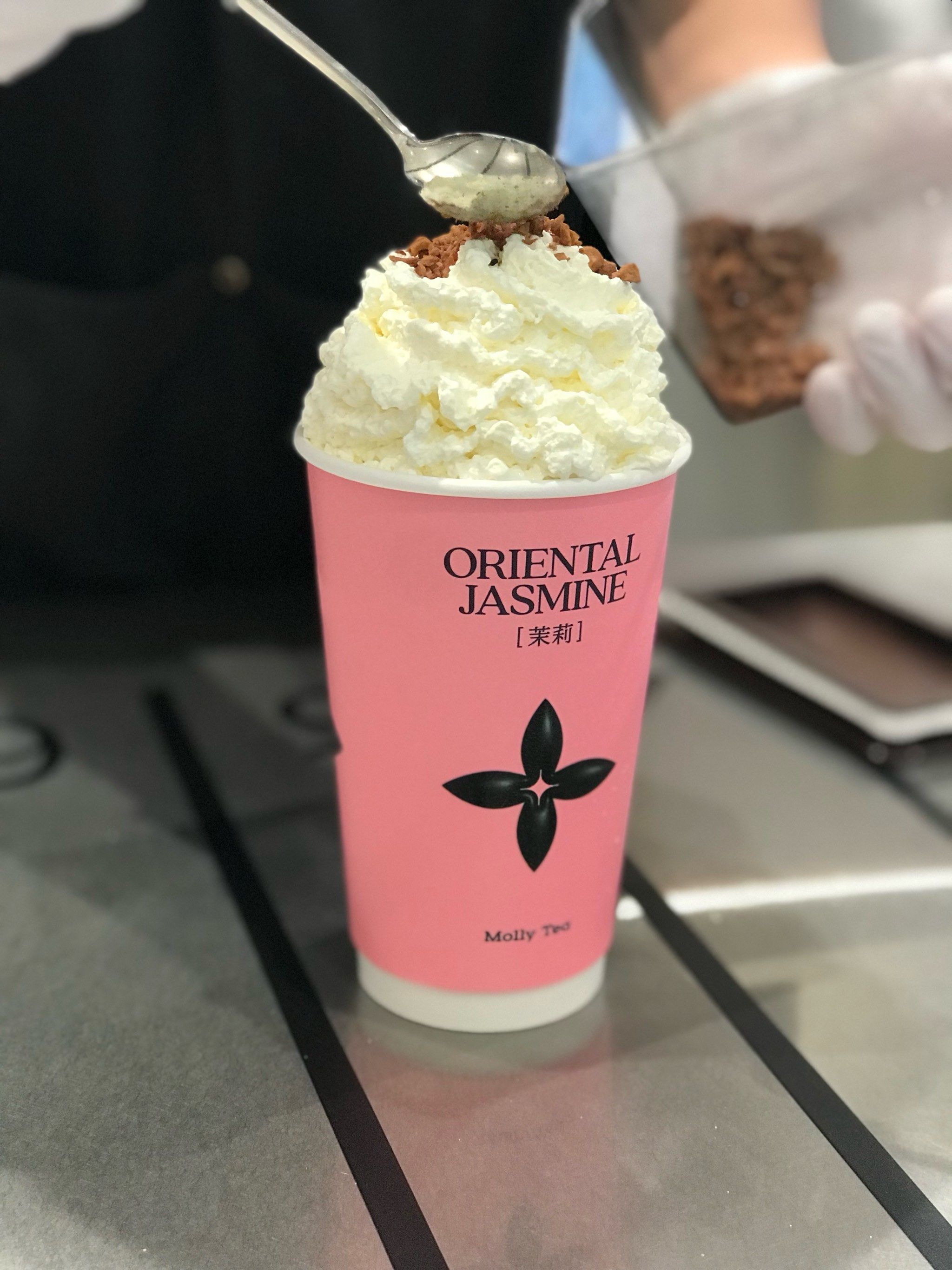 茉莉奶白上海门店天花板掉落致一人身亡