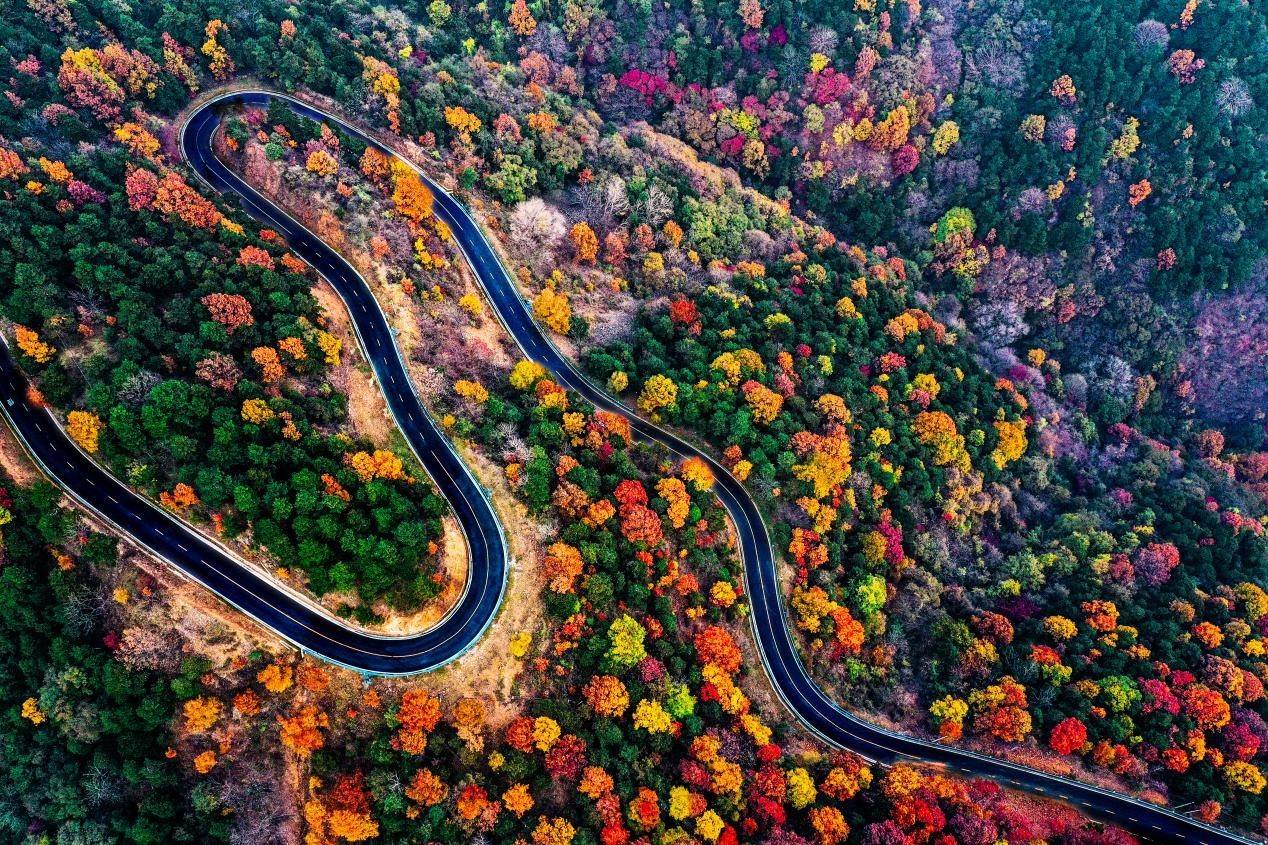 2027年我国将完成新改建农村公路30万公里