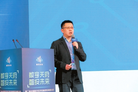 人保伴您前行,人保服务_2024建筑幕墙行业现状及趋势：绿色建筑、科技创新、信息化等将成为行业新一轮成长周期的重要推动力