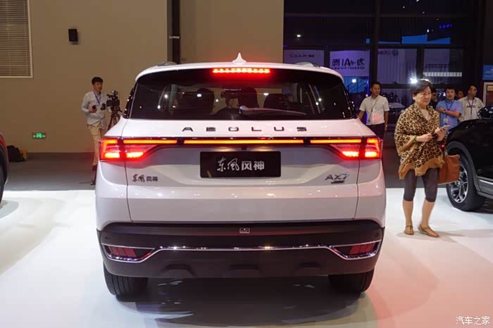 东风风神L8上市，限时售价11.99万元起