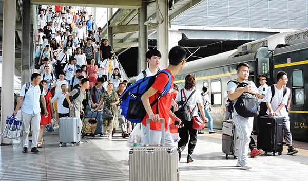 中国外运：上半年收入505亿，下降10.42%