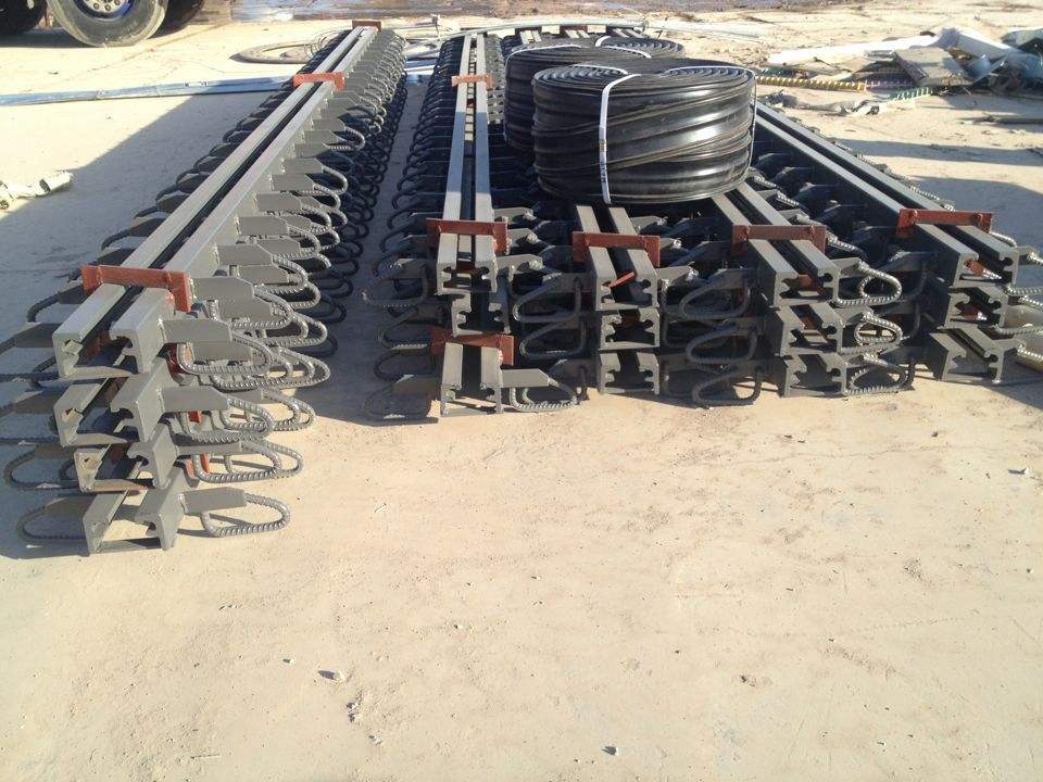 中邮科技获得发明专利授权：“一种分拣机导轨跨越土建伸缩缝情况下的自适应机构”