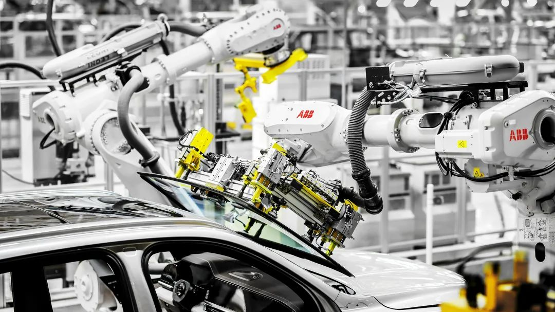 拓普集团实控人高位套现8.8亿元，“讲故事”难掩盈利困境