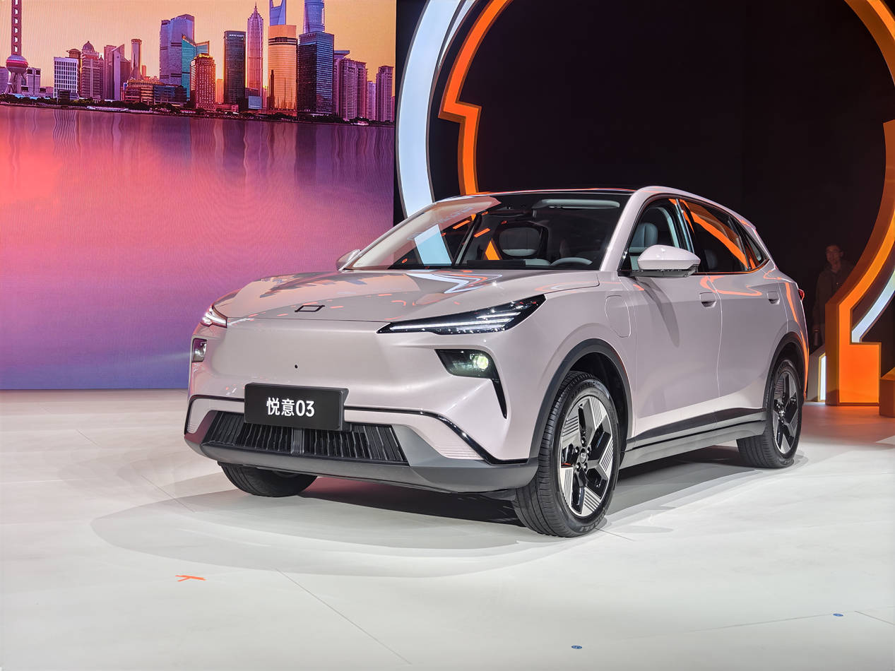 人保伴您前行,人保服务_2024建筑幕墙行业现状及趋势：绿色建筑、科技创新、信息化等将成为行业新一轮成长周期的重要推动力