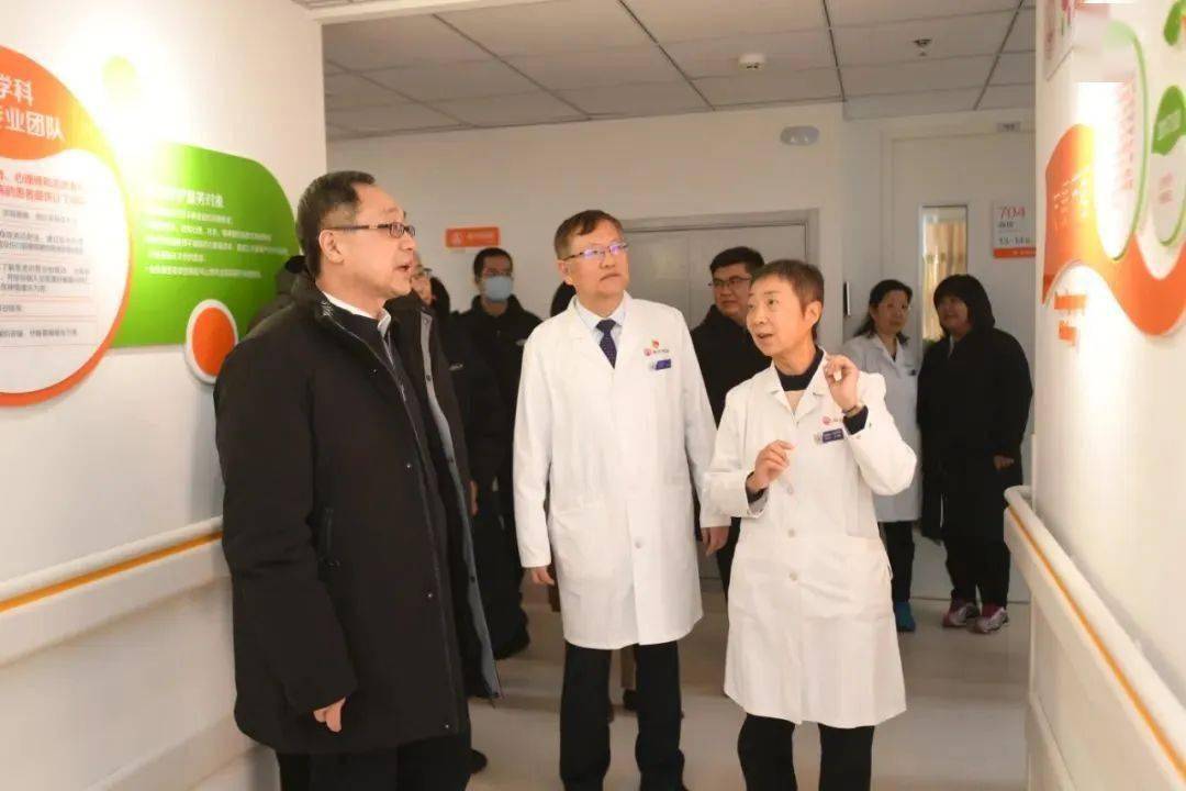 “70后”郑哲出任国家卫生健康委副主任