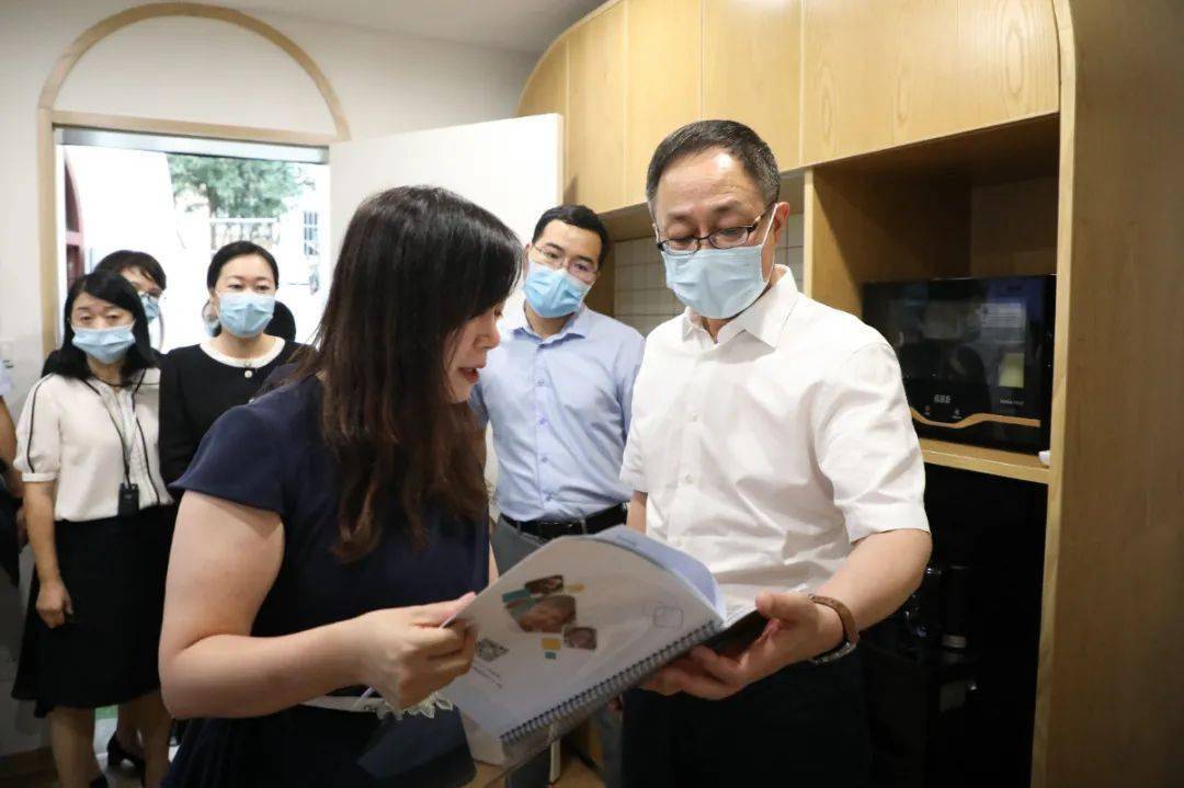 “70后”郑哲出任国家卫生健康委副主任