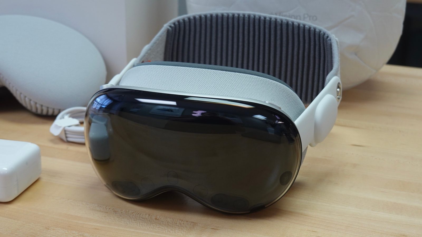 智能眼镜正在从“新奇玩具”变成“日常工具”