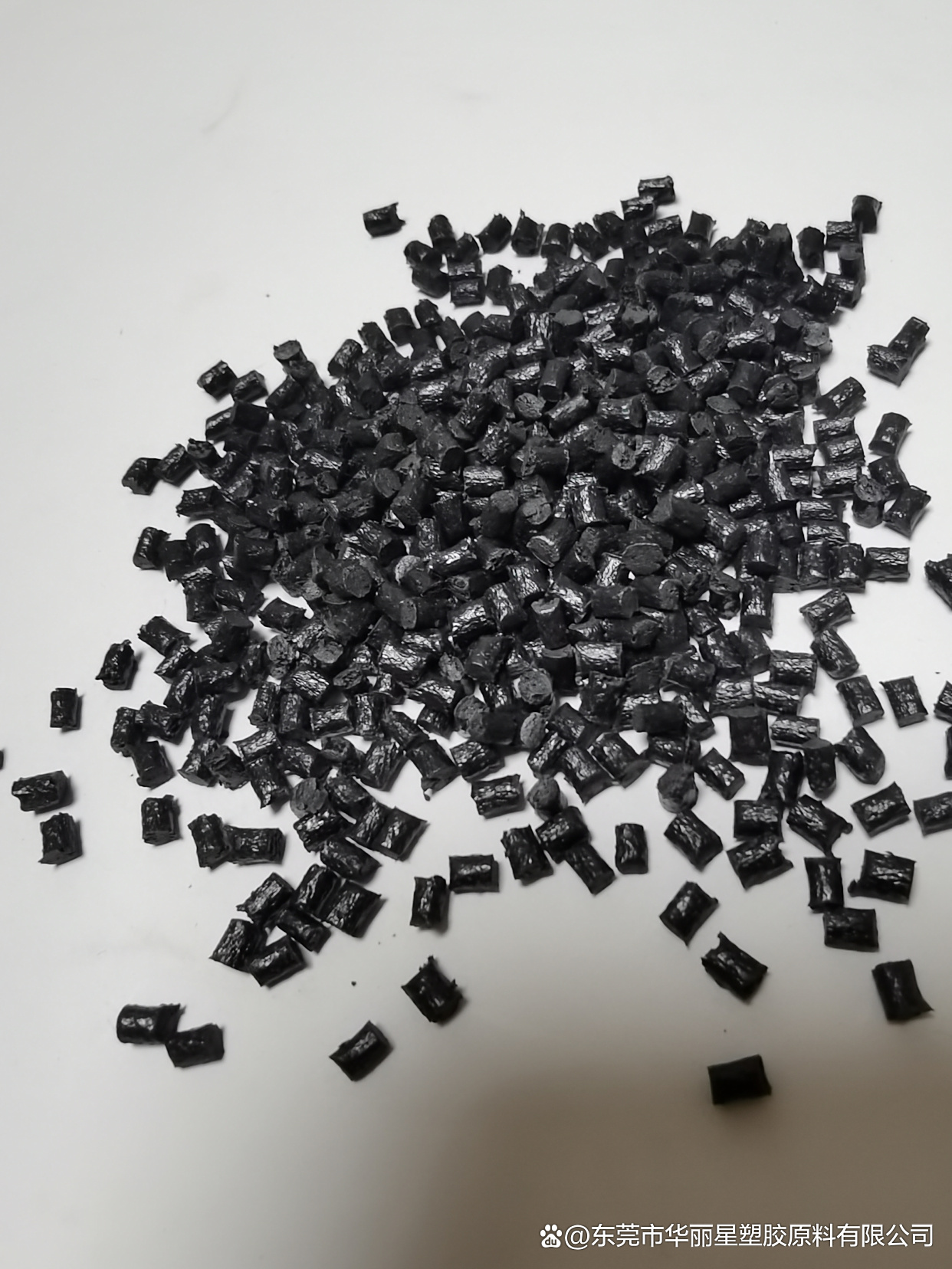 光威复材:PEEK预浸料处于研制阶段