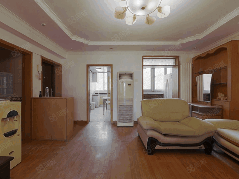 58同城三季度人才流动数据：全国招聘需求环比增长3.4% 服务业与制造业供需两旺