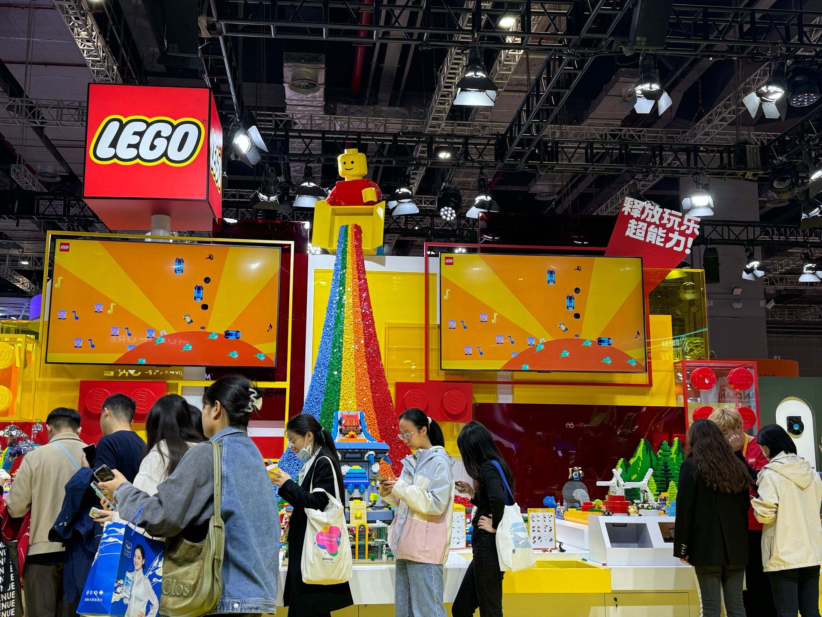 进博会抢先看：首批展品进馆