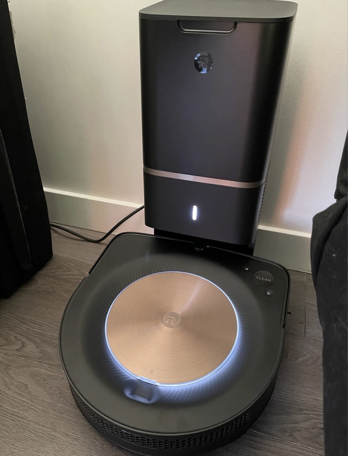 联合光电获得发明专利授权：“防缠滚刷、滚刷机构及扫地机器人”