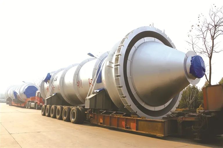 机械设备行业资金流出榜：兰石重装等13股净流出资金超亿元