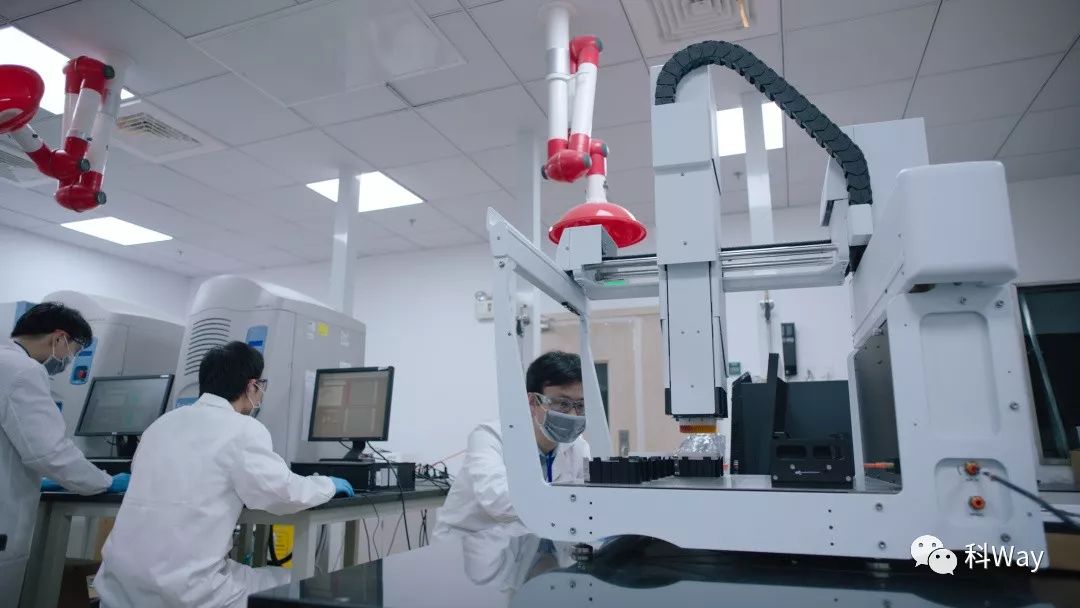 睿智医药联合华东师范大学发布全球首个ADC和核苷酸单体药物智造系统