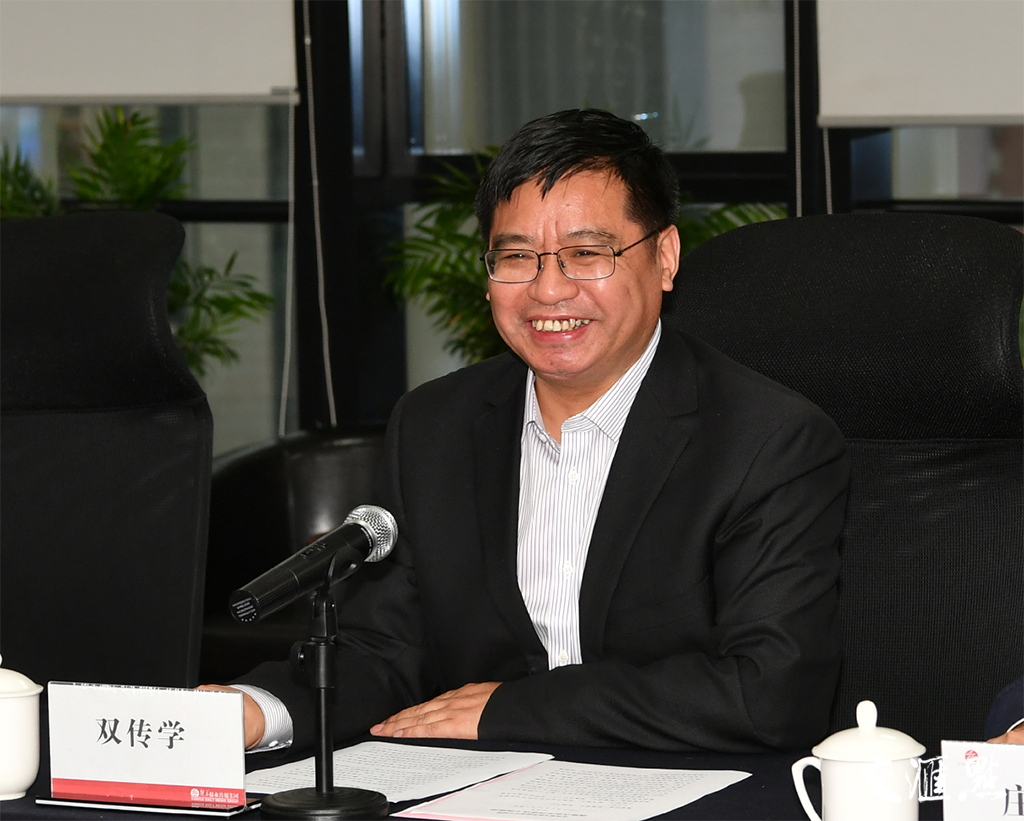 证券时报社党委书记、社长兼总编辑程国慧：“推动各类金融机构专注主业、完善治理、错位发展”是时代召唤和金融业共同使命