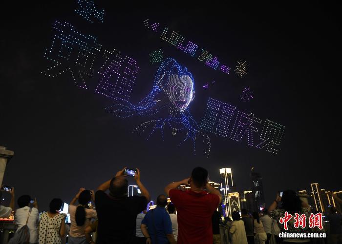 海外华文媒体走进安徽休宁:“小开关”何以连接全球汽车链?