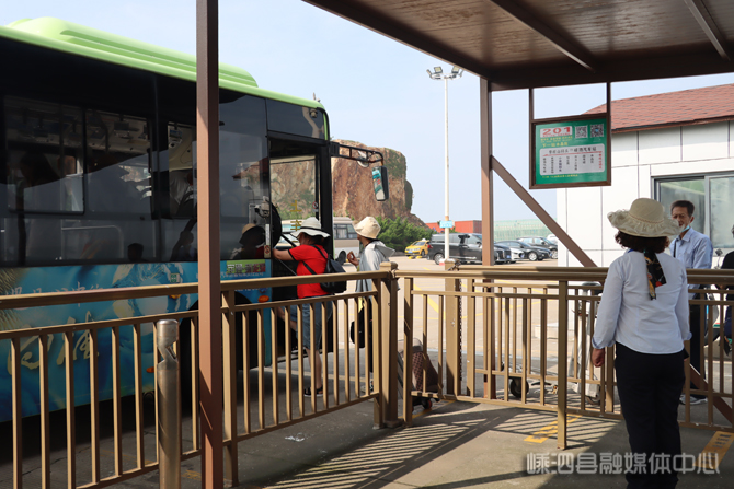 人保服务 ,拥有“如意行”驾乘险，出行更顺畅！_2026年房车旅游投资地图：一线城市近郊vs西部景观长廊