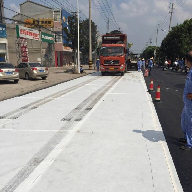 美的集团获得发明专利授权:“低球压痕直径低浮纤玻纤增强聚酯材料及其制备和应用”