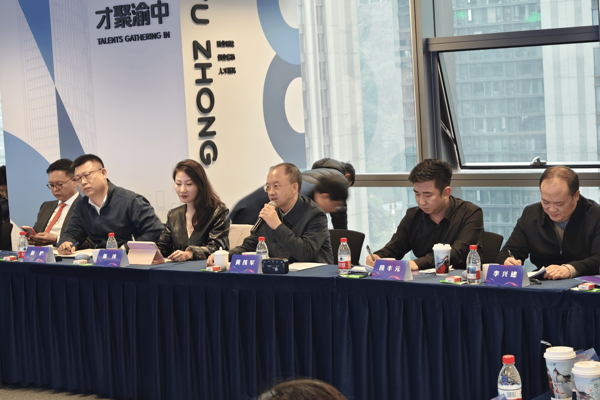 AI赋能“手搓”打开创业新风口