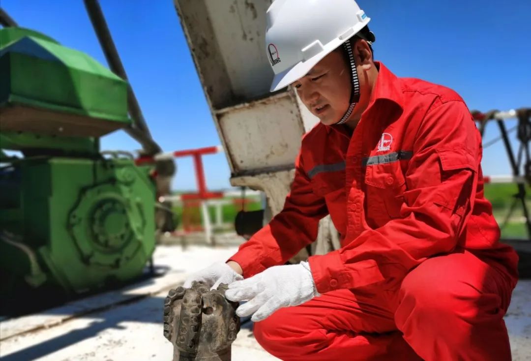 中国石化获得实用新型专利授权：“一种伞状结构的冷氢化反应气体分布器”