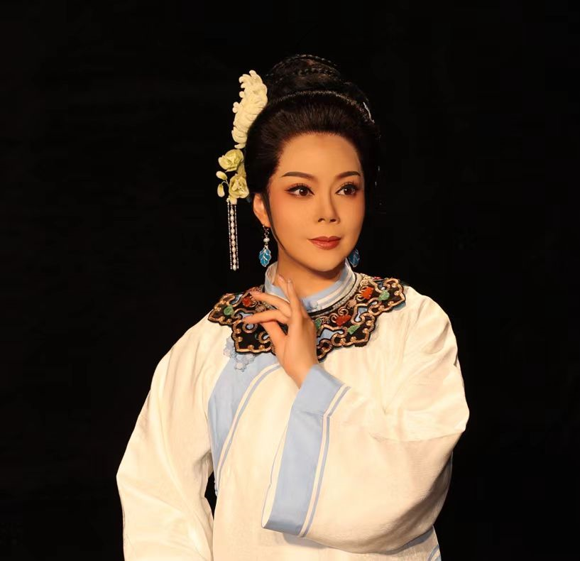 德艺文创：前期已与福建京剧院合作，融合中国传统文化京剧元素开发了“森晴?如梦青衣”系列产品等