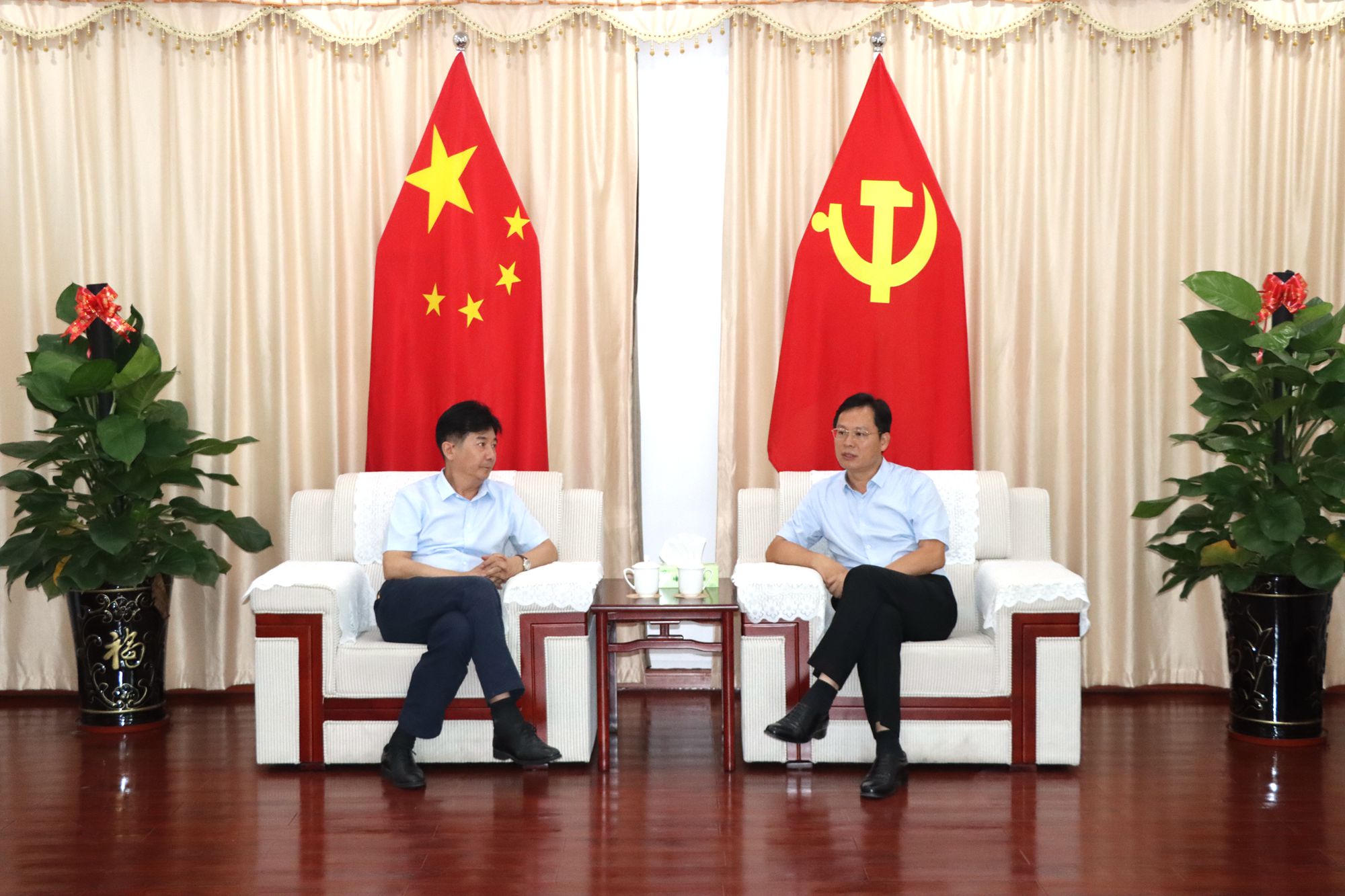 中国工商银行董事长廖林会见英中贸易协会主席吴思田