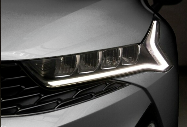 海泰科：公司可以生产车灯系列注塑模具及对应的改性塑料