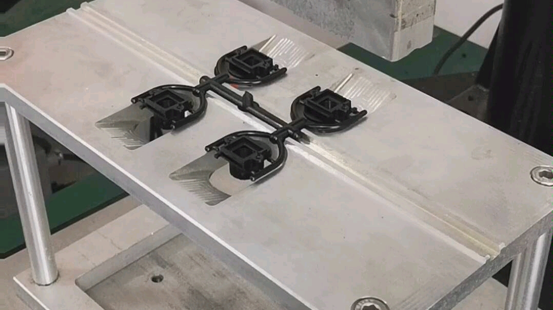 博硕科技公布国际专利申请：“一种塑胶件全自动切水口设备及工艺”