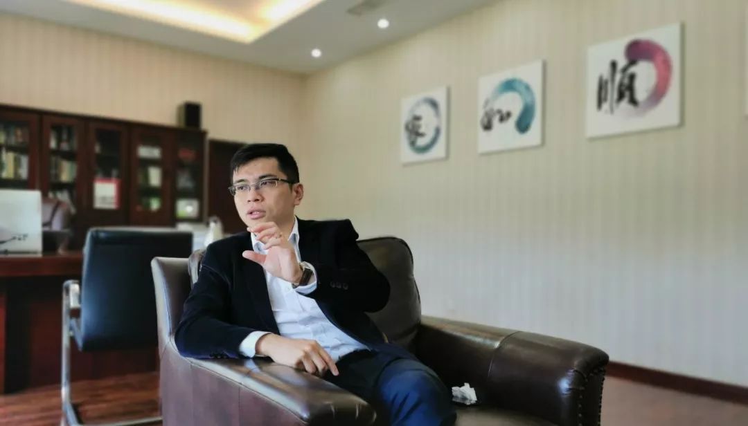 锦浪科技：截至2026年2月10日公司股东总户数69,992户