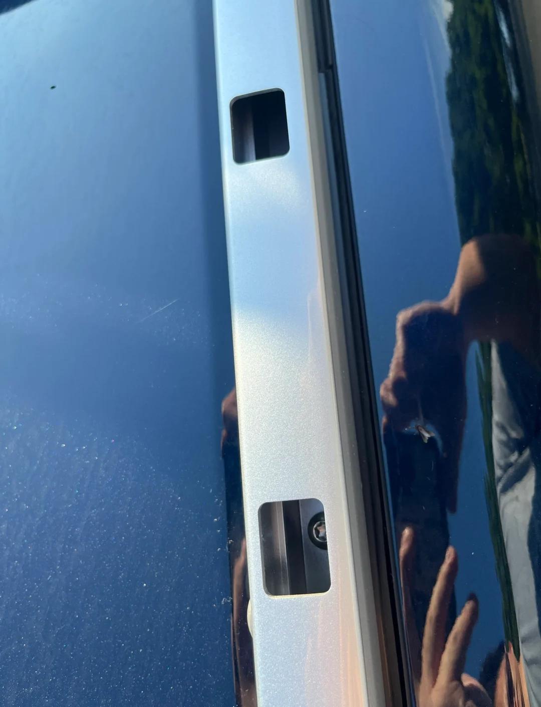 江铃汽车获得实用新型专利授权:“一种可收纳隐藏式车顶行李架”