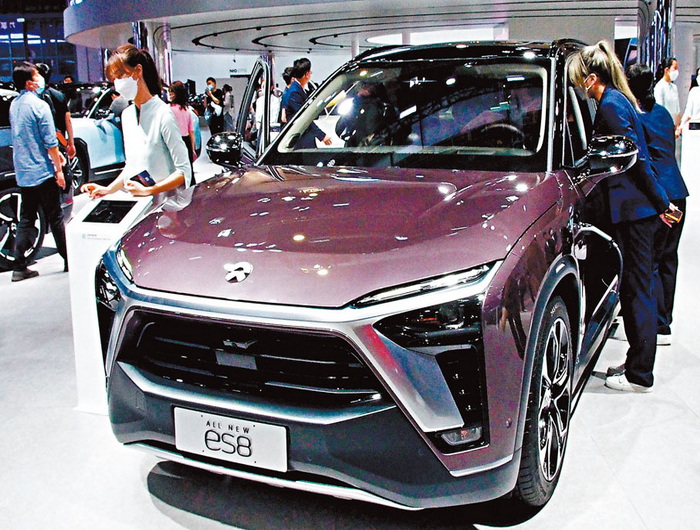 自动驾驶概念股走强 12只概念股2025年净利润预增