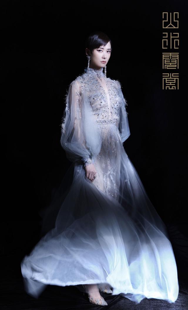 秀我中国｜春晚宇树下台后，我一下子冲了过去