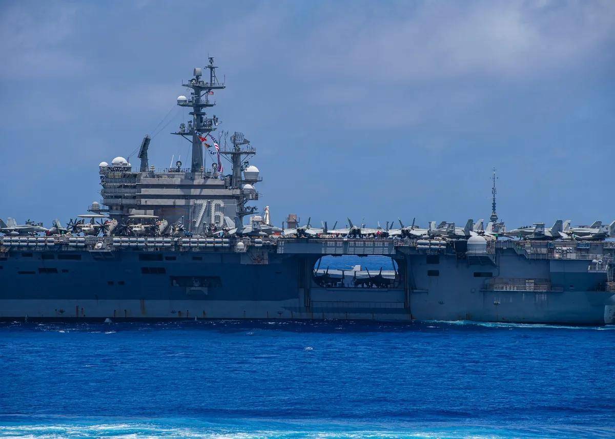 特朗普：美军将向中东地区派出第二艘航母