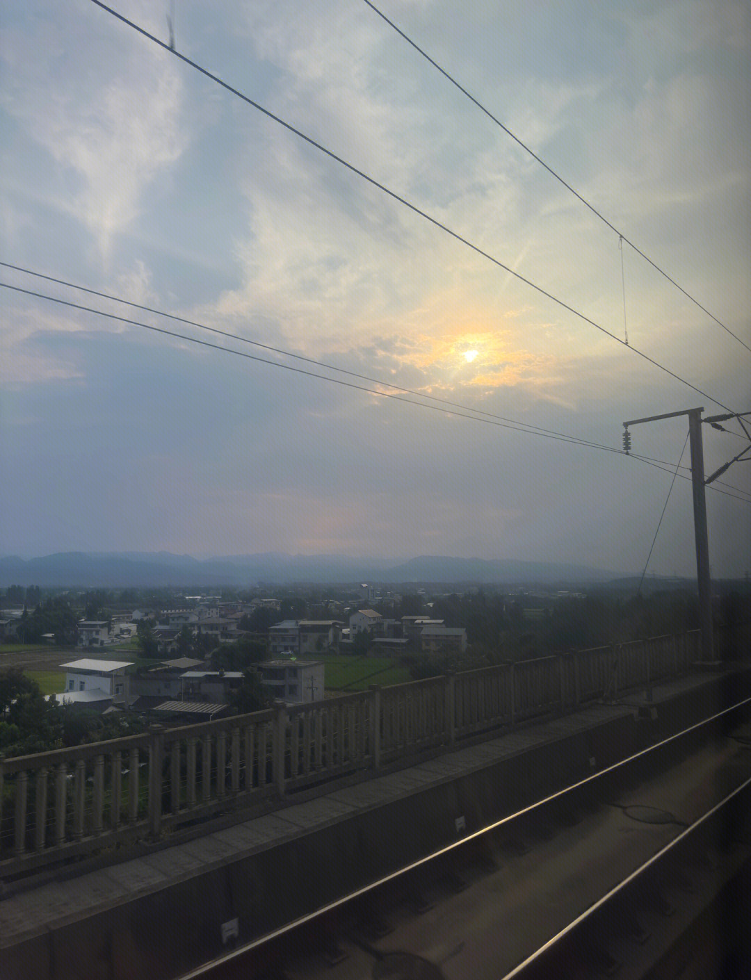 “飞机+高铁”畅通新春“自由行”