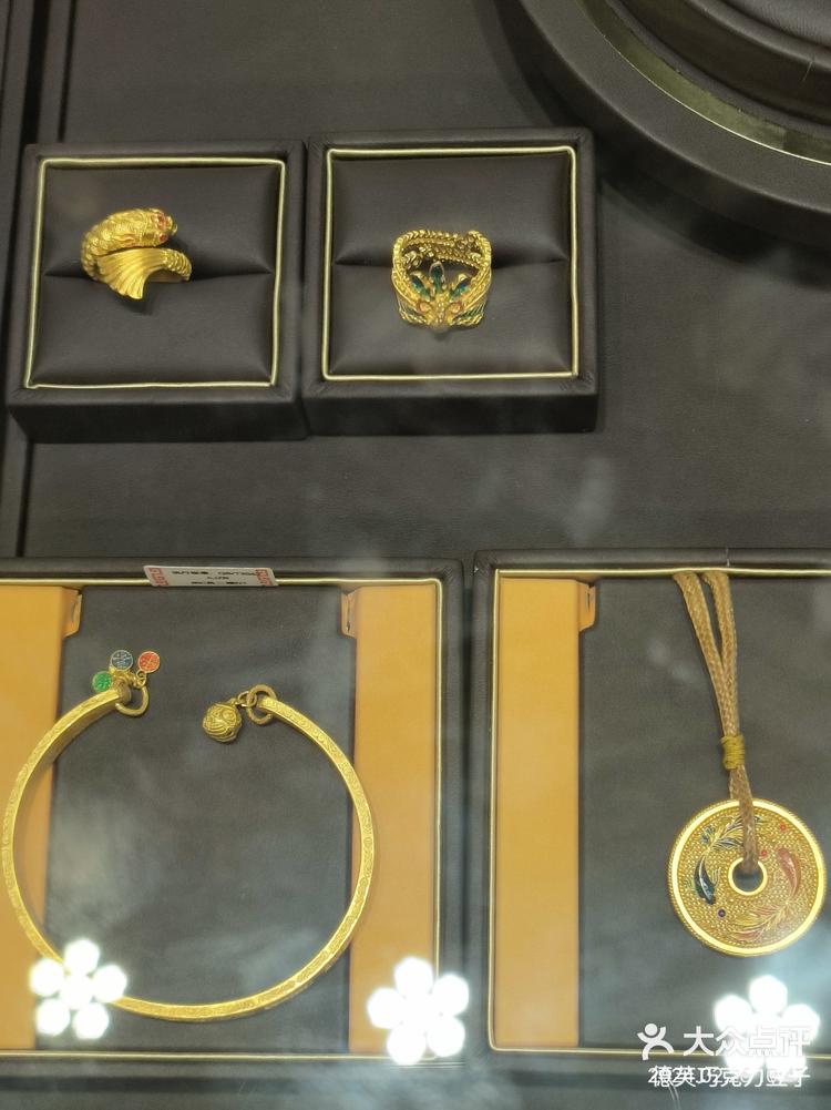 春节水贝市场“买买买”:黄金走俏,白银溢价高