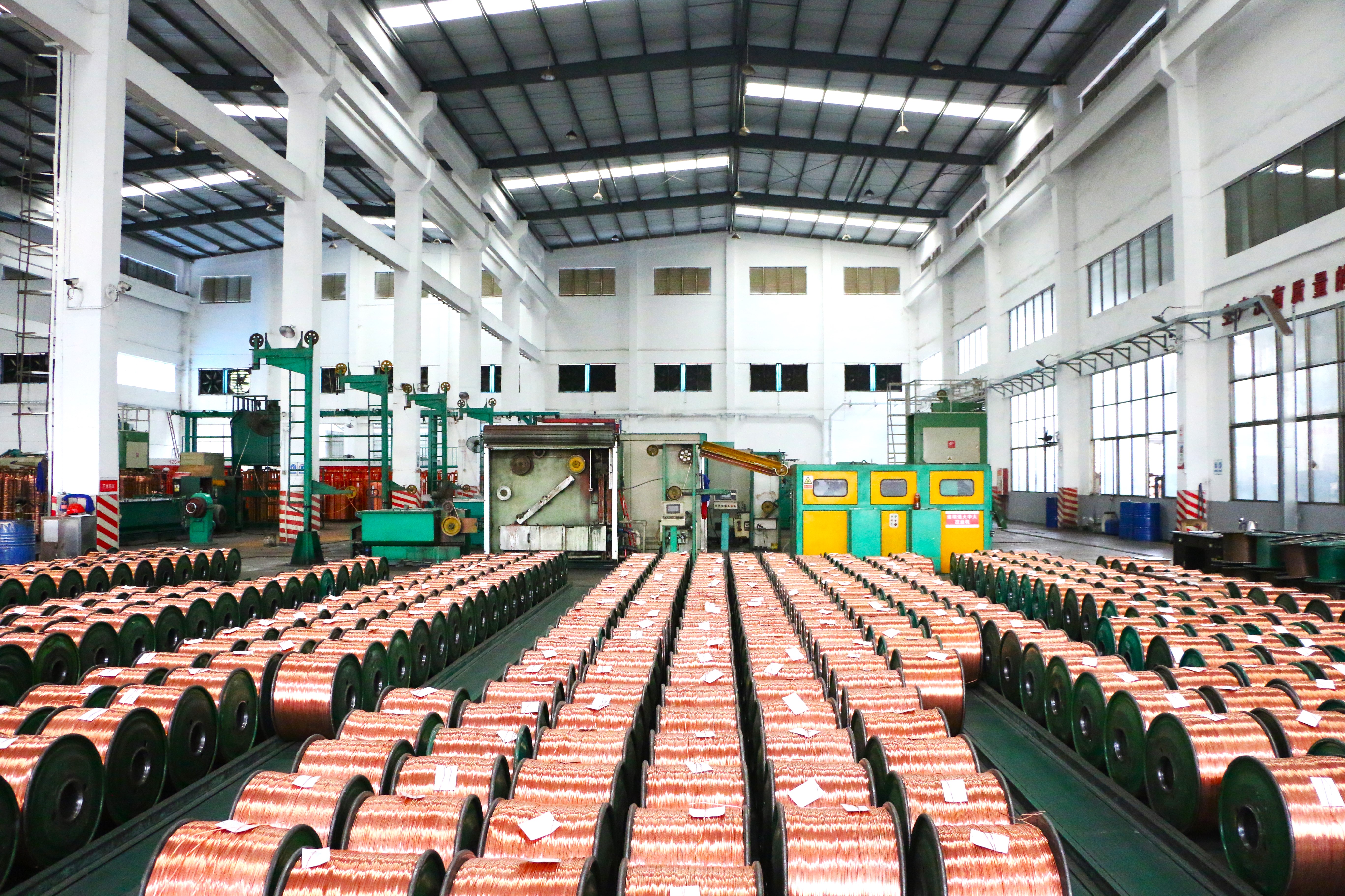 锂电池供需偏紧 电芯厂加速扩产