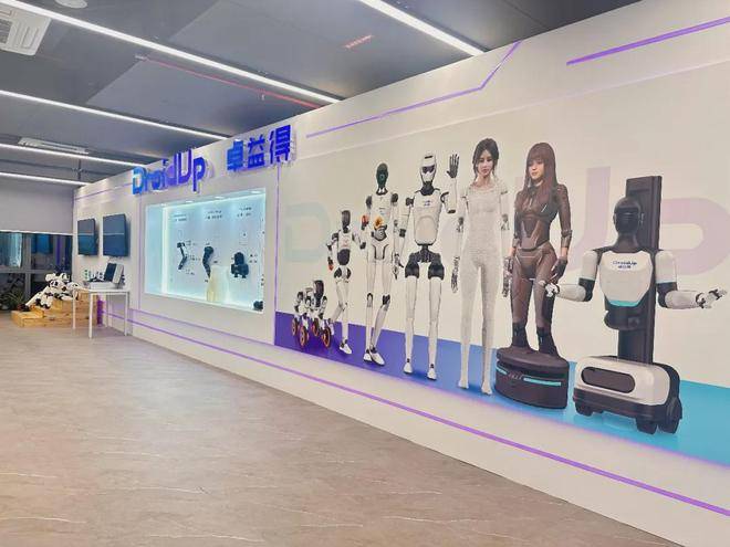 全国人大代表、新松机器人总裁张进：打造机器人概念验证与中试基地 赋能东北全面振兴