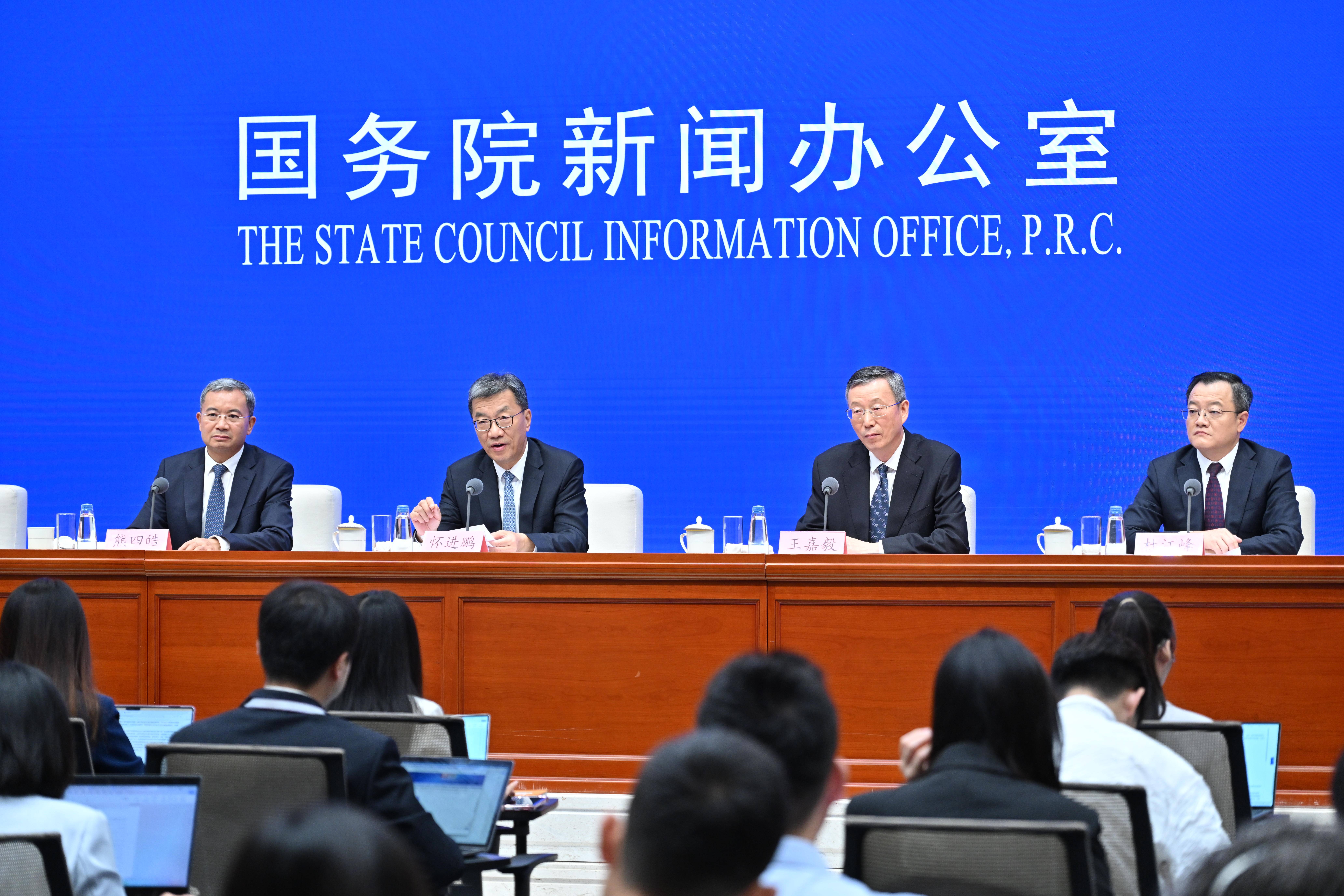 他们,将影响你的生意和生活|教育部部长怀进鹏