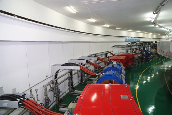 中国散裂中子源二期工程首个线站成功出束