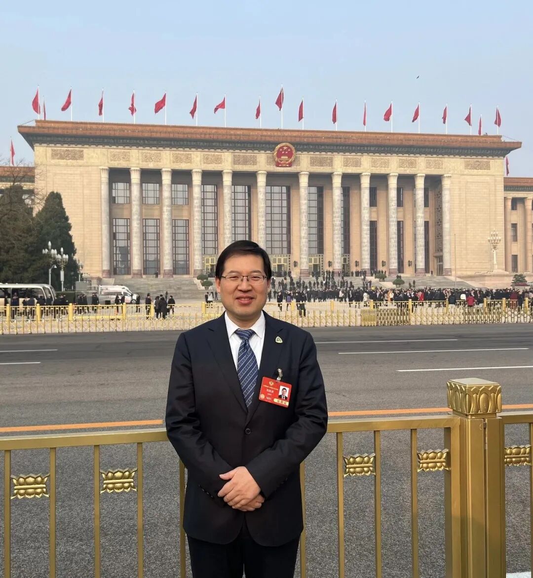 两会 | 全国政协常委、安踏集团董事局主席丁世忠：创新体育消费支持政策 深化多产业跨界融合