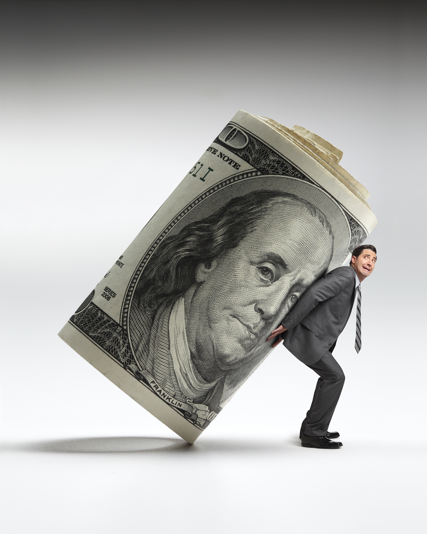 精准沽空白银期货 谁在借道中财期货席位豪赚33亿