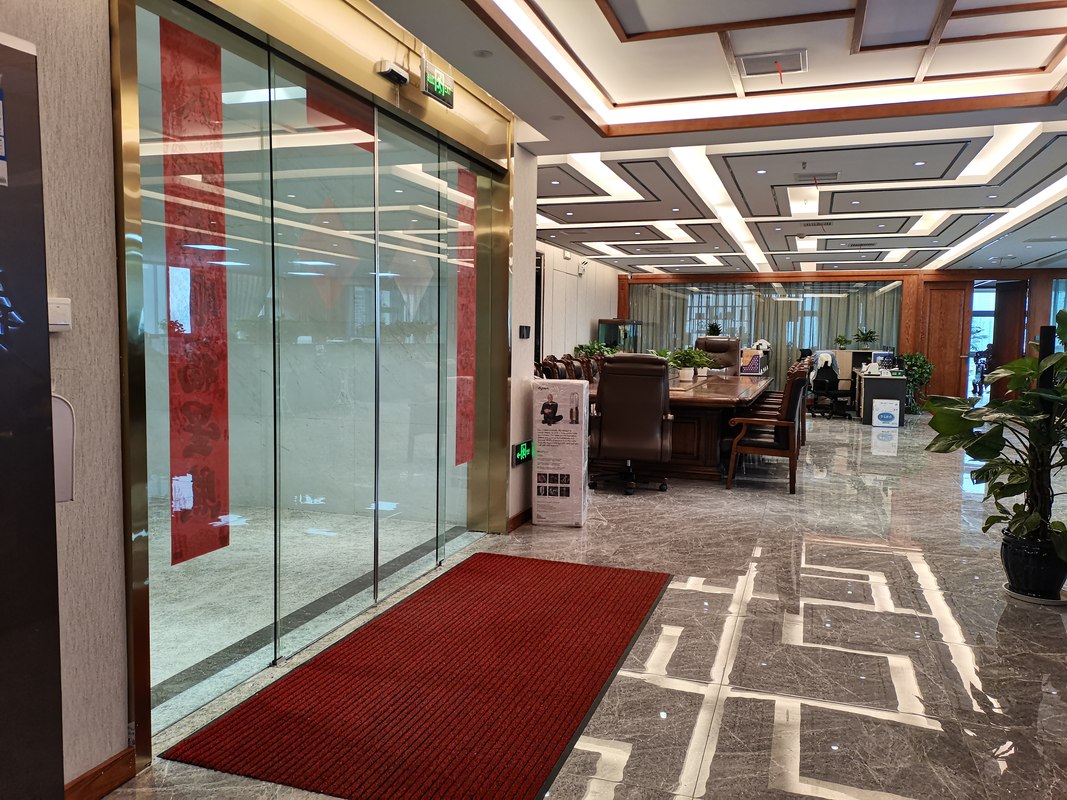 兆新股份：最新截至2026年3月10日，公司总户数为100,702户